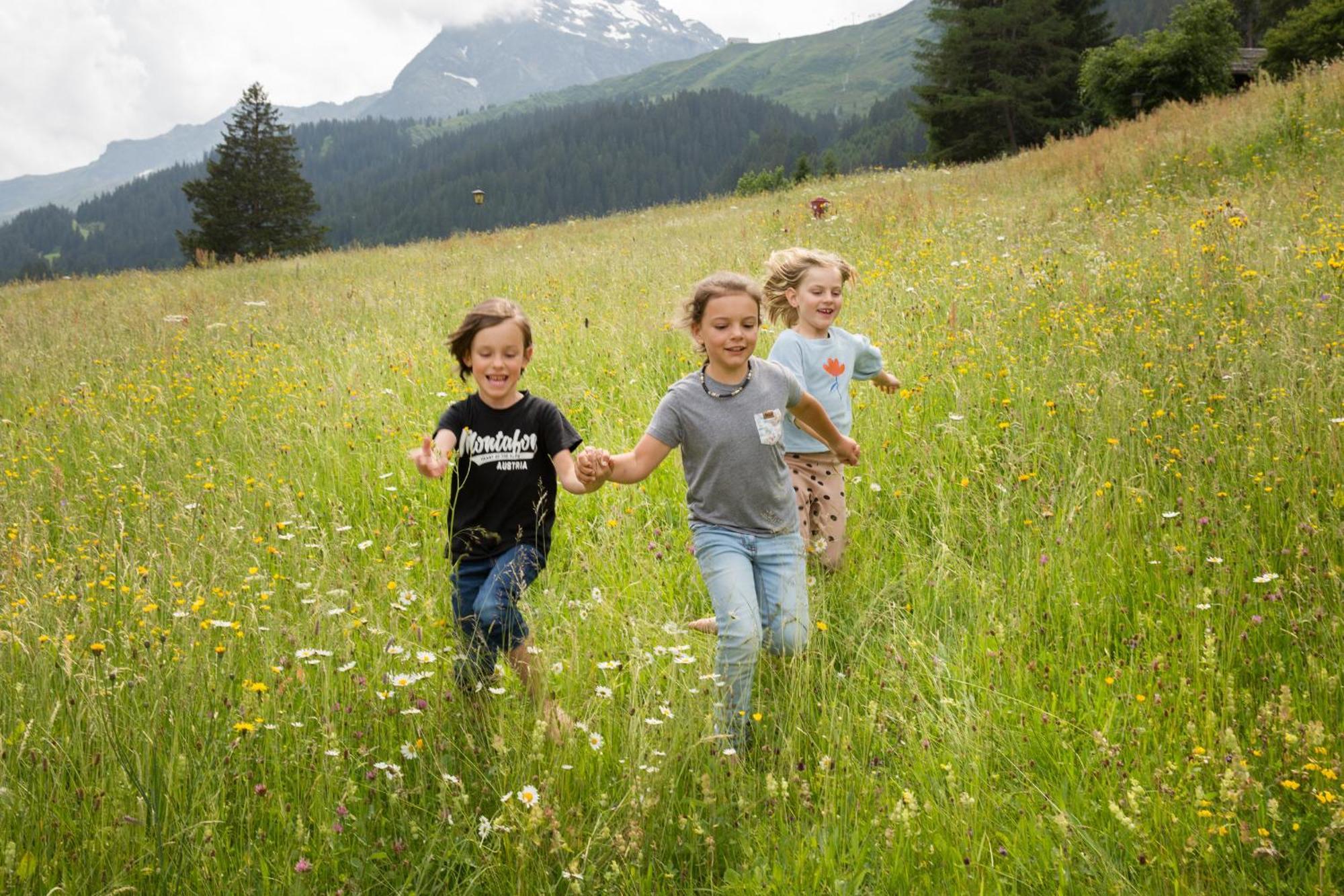 Familienhotel Mateera Gargellen / Montafon Экстерьер фото