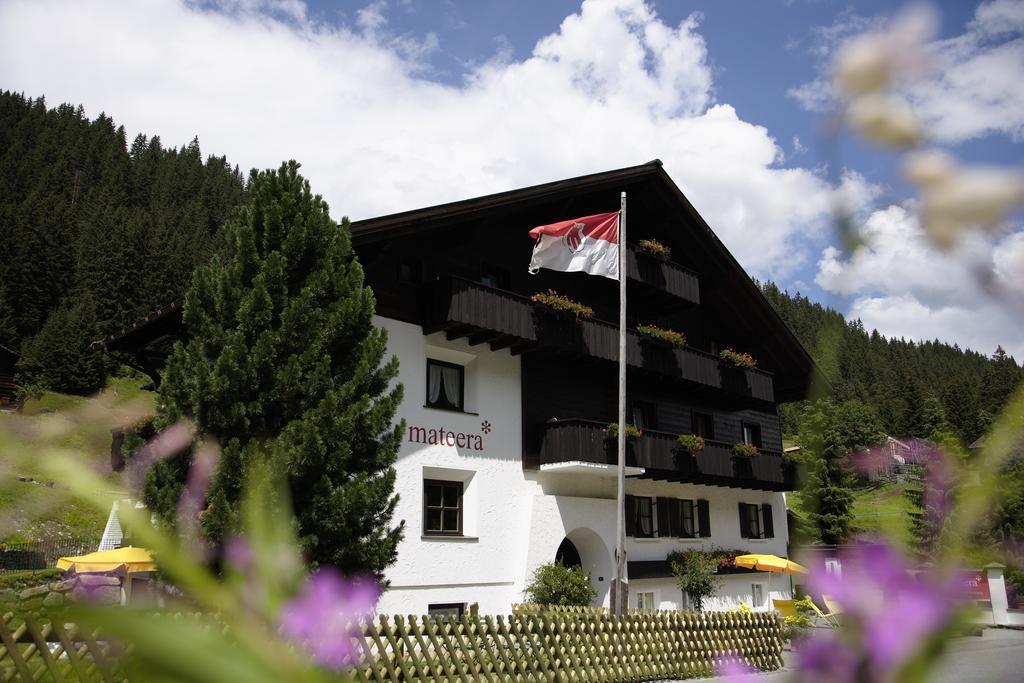 Familienhotel Mateera Gargellen / Montafon Экстерьер фото
